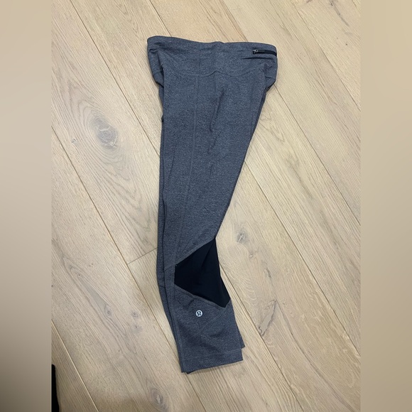 Lululemon Leggings with Pockets - Picture 3 of 6